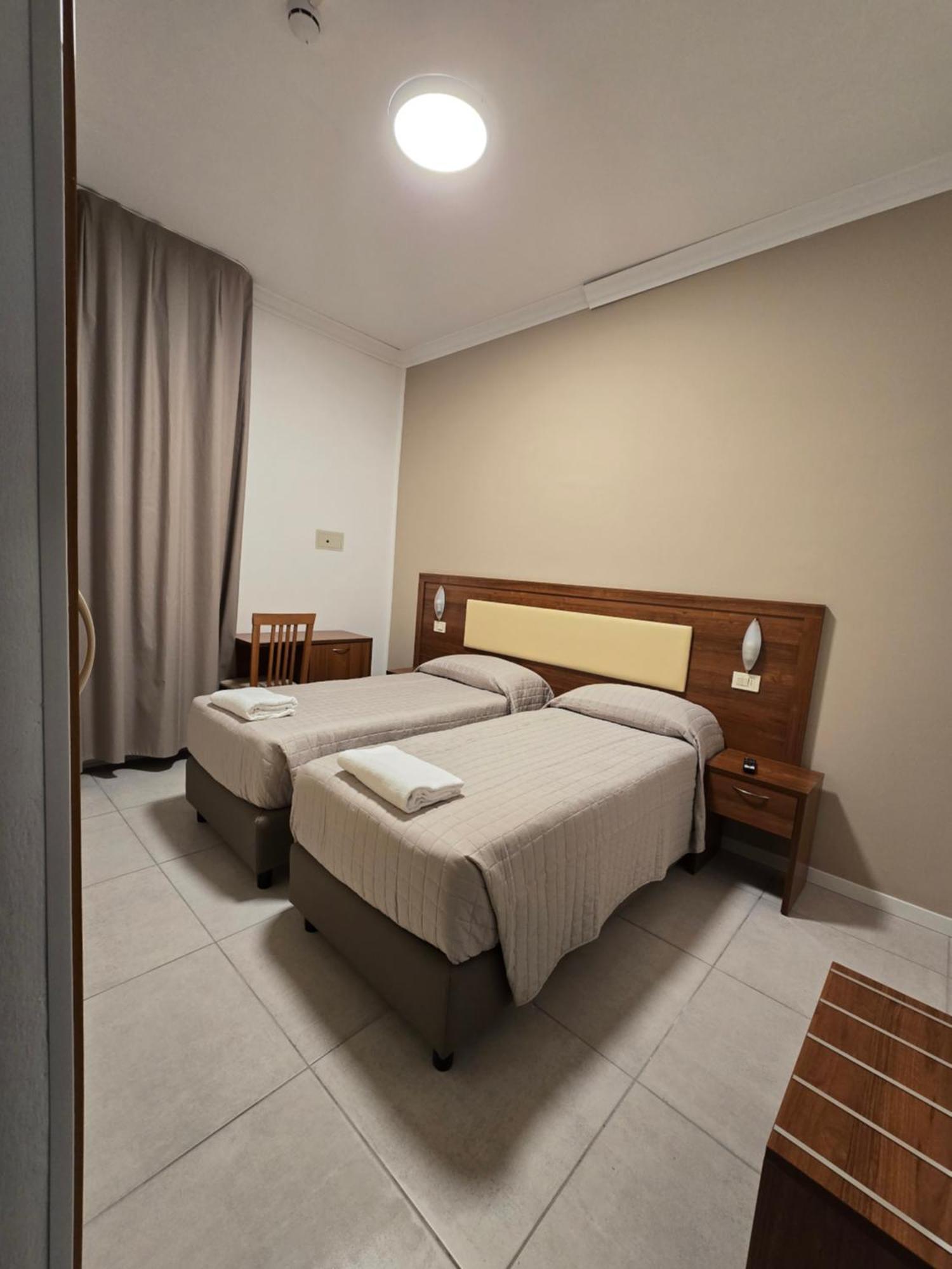Hotel Helios Beach Морской Милан Экстерьер фото