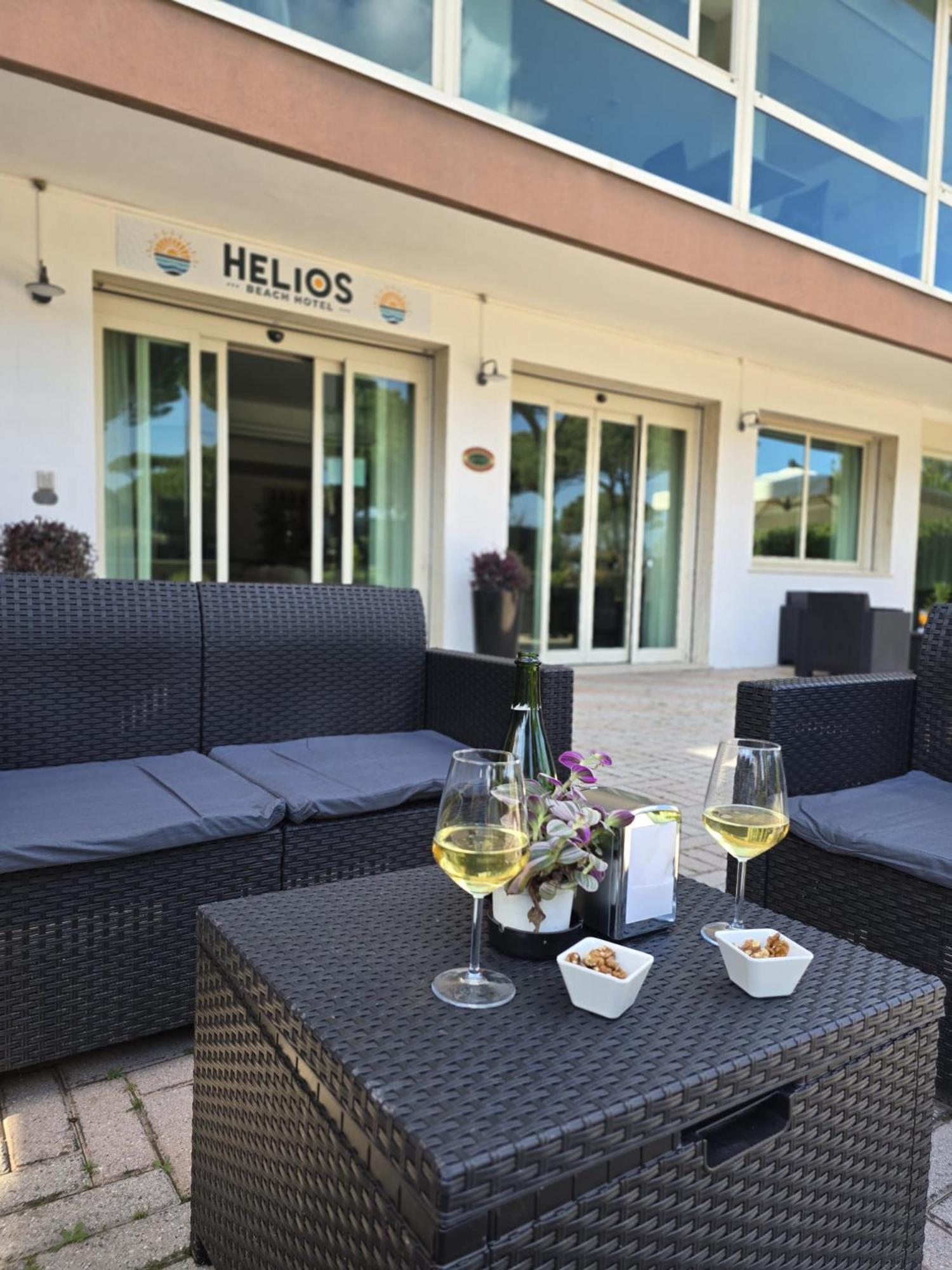 Hotel Helios Beach Морской Милан Экстерьер фото