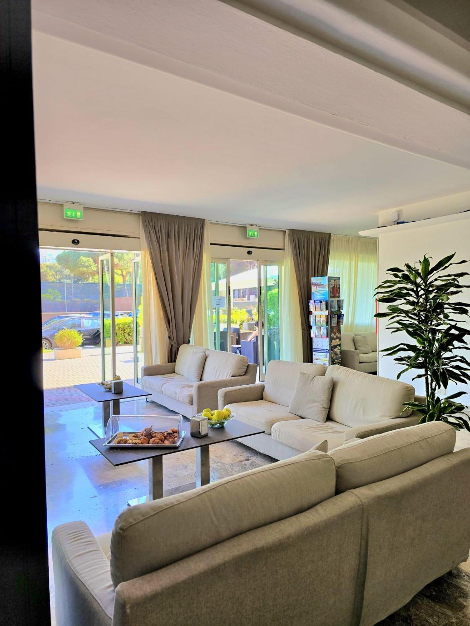 Hotel Helios Beach Морской Милан Экстерьер фото